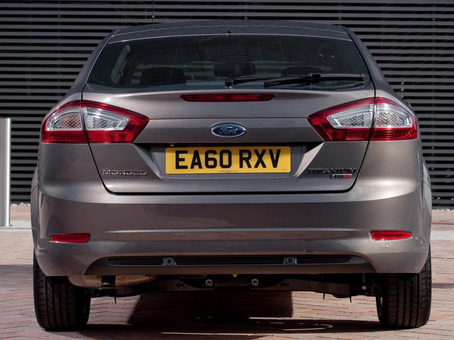 Ford Mondeo Hatchback 2010 года  (UK) (фото 11 из 16)